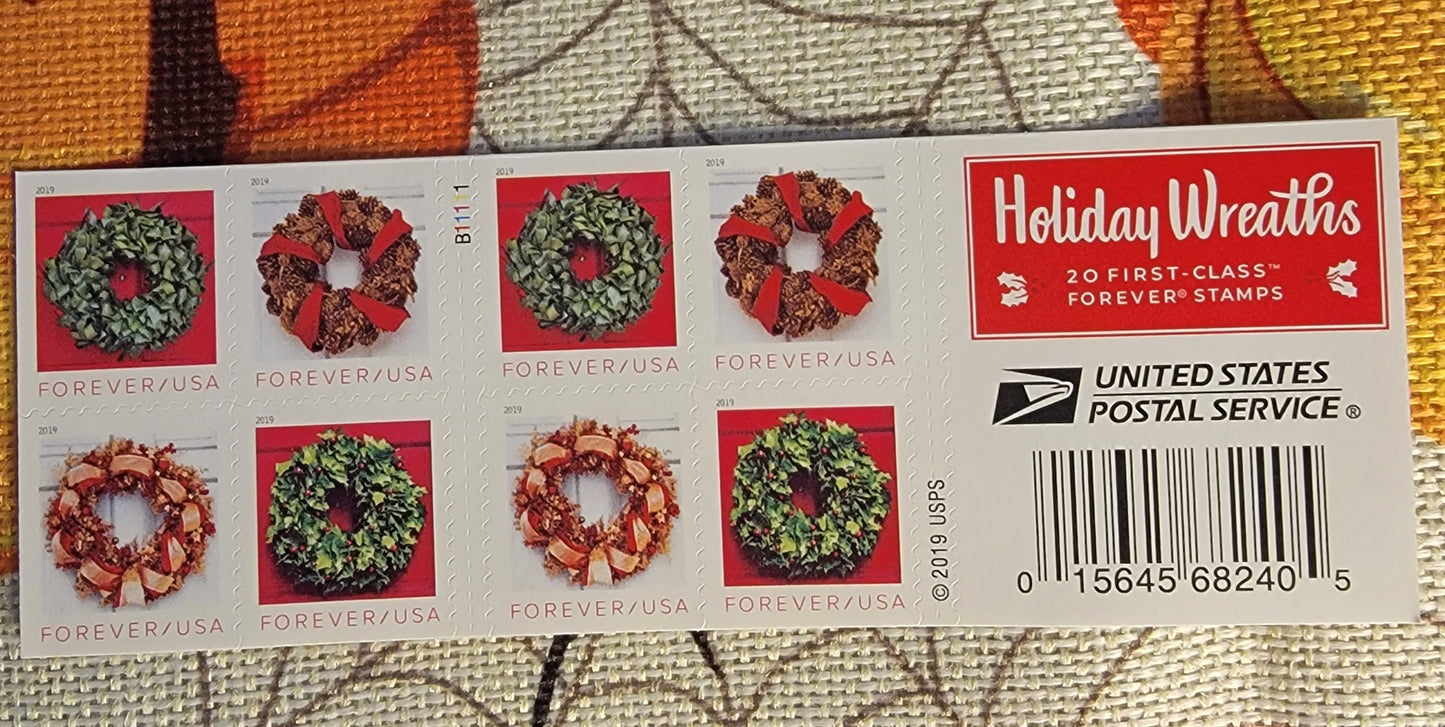 2019 Holiday Wreaths USA Forever Booklets